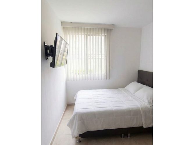 Apartamento de 3 alcobas en venta en Cr. Los Naranjos, Jamundí, 60 m² · foto 8 de 9