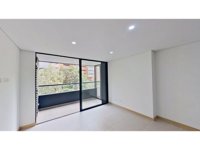 Apartamento de 2 alcobas en venta en Loma De Las Brujas, Envigado, 80 m² · foto 2 de 15