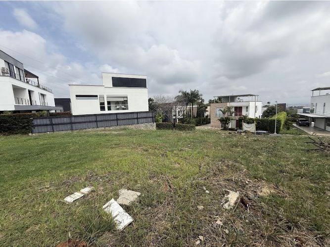 Lote en venta en Pance, Cali, 931 m² · foto 3 de 12