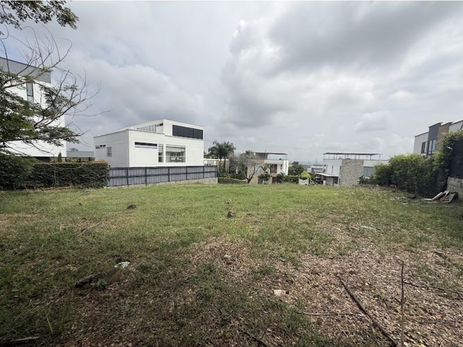 Lote en venta en Pance, Cali, 931 m² · foto 4 de 12