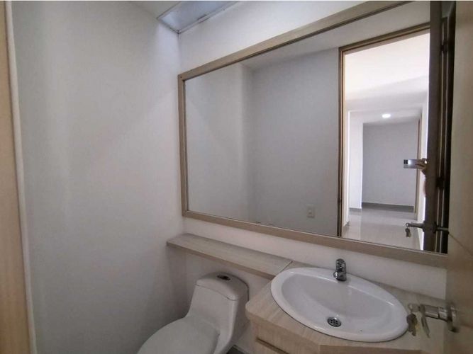 Casa de 4 alcobas en venta en El Castillo, Jamundí, 337 m² · foto 5 de 15