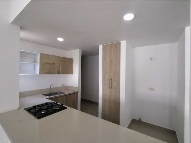 Casa de 4 alcobas en venta en El Castillo, Jamundí, 337 m² · foto 8 de 15
