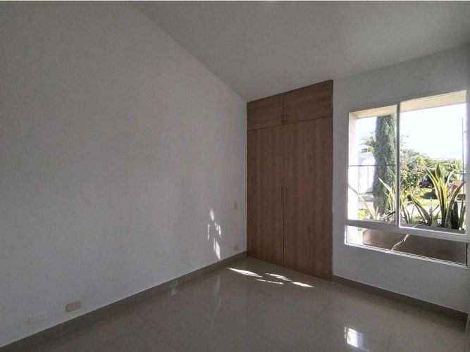 Casa de 4 alcobas en venta en El Castillo, Jamundí, 337 m² · foto 10 de 15