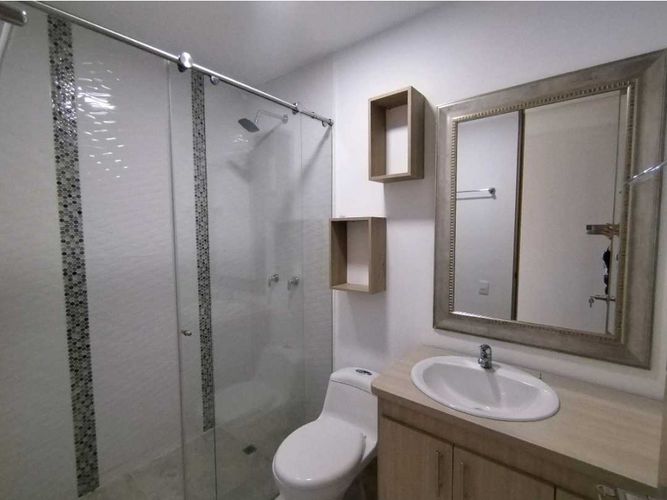 Casa de 4 alcobas en venta en El Castillo, Jamundí, 337 m² · foto 11 de 15