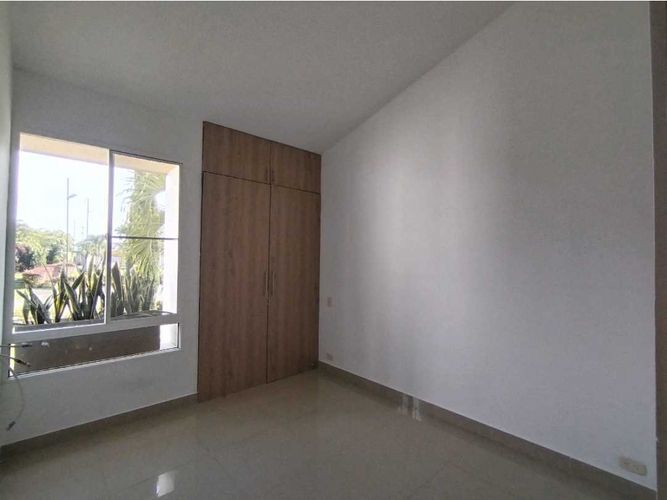 Casa de 4 alcobas en venta en El Castillo, Jamundí, 337 m² · foto 12 de 15