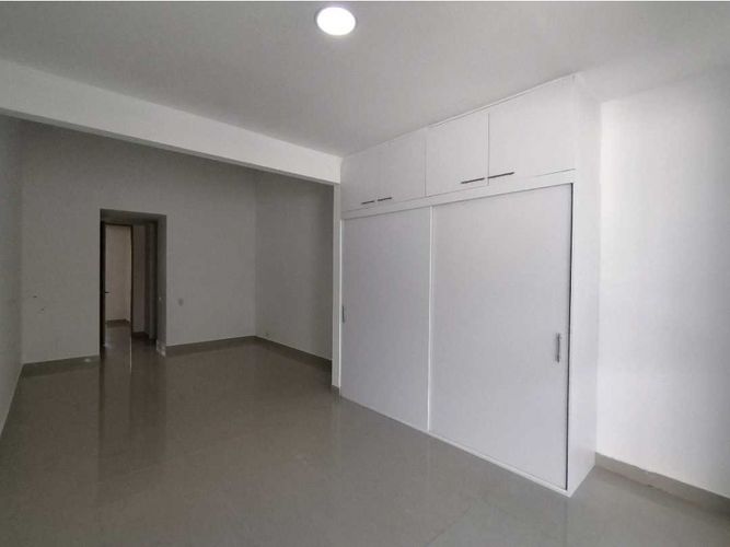 Casa de 4 alcobas en venta en El Castillo, Jamundí, 337 m² · foto 13 de 15