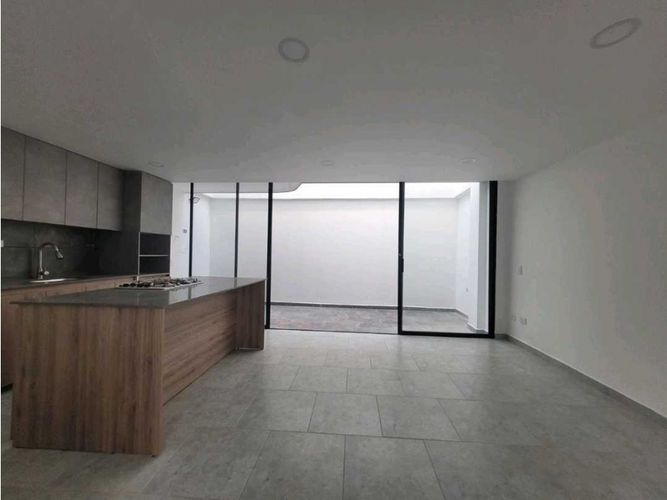 Casa de 2 alcobas en venta en La Ceja, 120 m² · foto 3 de 18