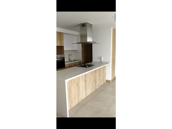 Apartamento en venta en Valle Del Lili, Cali, 99 m² · foto 3 de 11