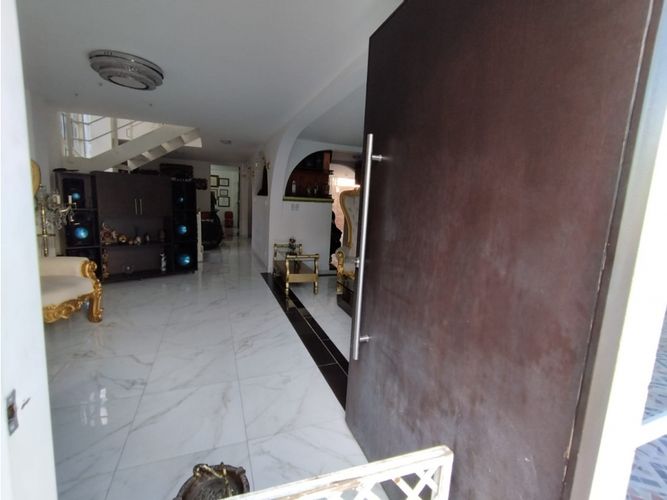Casa de 5 alcobas en venta en La Hacienda, Cali, 313 m² · foto 7 de 18
