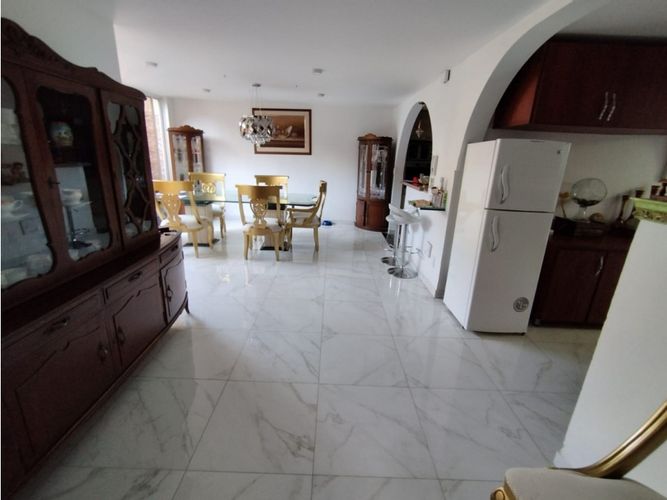 Casa de 5 alcobas en venta en La Hacienda, Cali, 313 m² · foto 8 de 18