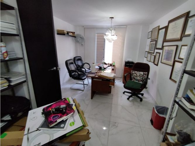 Casa de 5 alcobas en venta en La Hacienda, Cali, 313 m² · foto 9 de 18