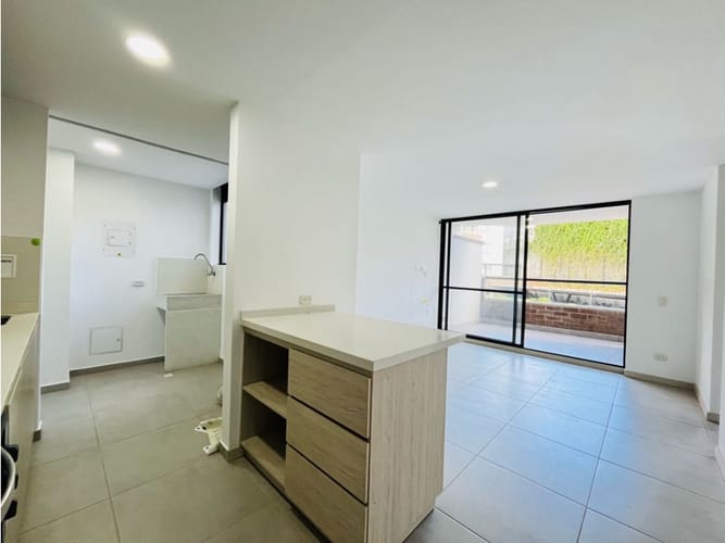 Apartamento de 2 alcobas en venta en El Carmen, El Retiro, 70 m² · foto 2 de 16