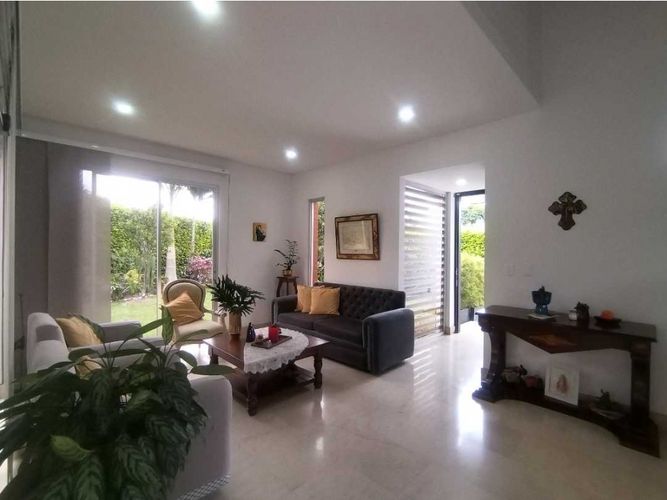Casa de 3 alcobas en venta en La Morada, Jamundí, 210 m² · foto 2 de 24