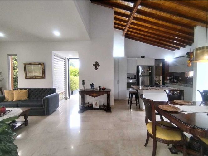 Casa de 3 alcobas en venta en La Morada, Jamundí, 210 m² · foto 3 de 24