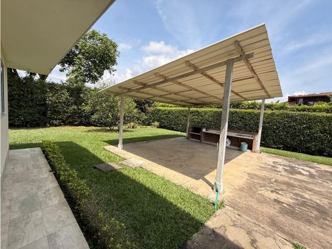 Casa de 5 alcobas en venta en Las Mercedes, Jamundí, 550 m² · foto 2 de 15
