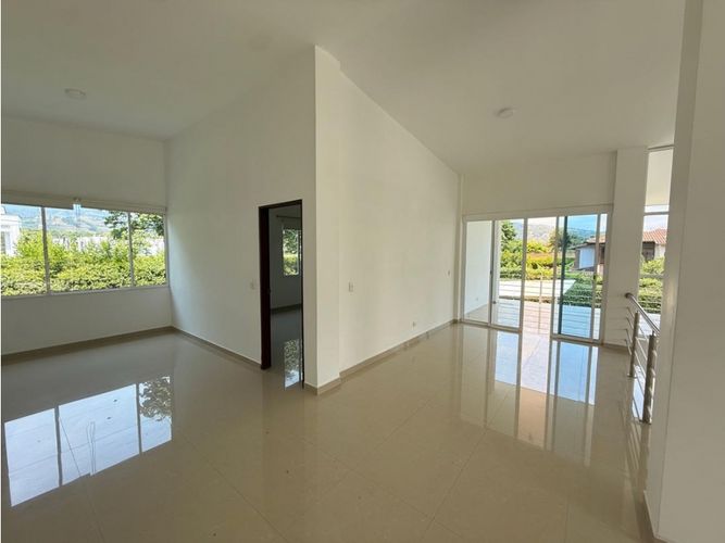 Casa de 5 alcobas en venta en Las Mercedes, Jamundí, 550 m² · foto 3 de 15