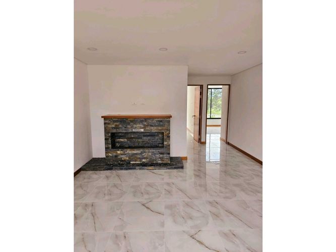 Casa de 4 alcobas en venta en Belchite, Rionegro, 240 m² · foto 10 de 18