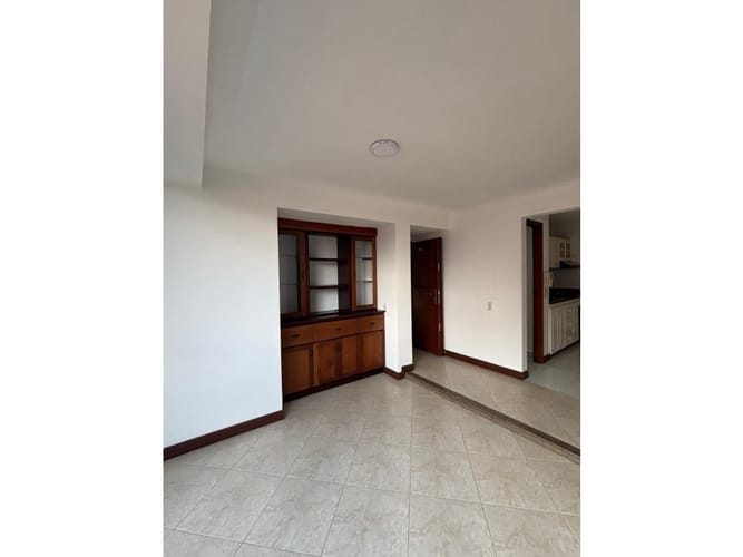 Apartamento de 2 alcobas en venta en Laureles, Medellín, 71 m² · foto 3 de 11