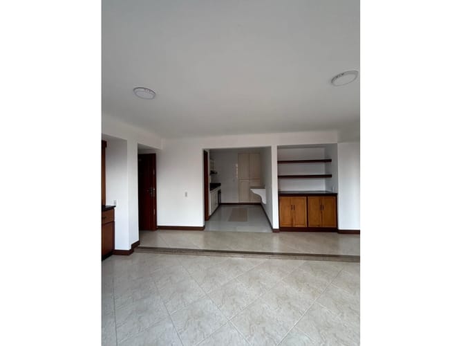 Apartamento de 2 alcobas en venta en Laureles, Medellín, 71 m² · foto 4 de 11
