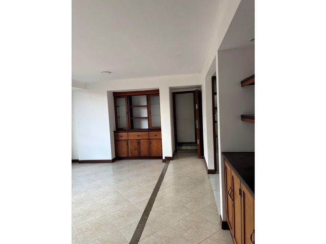 Apartamento de 2 alcobas en venta en Laureles, Medellín, 71 m² · foto 5 de 11