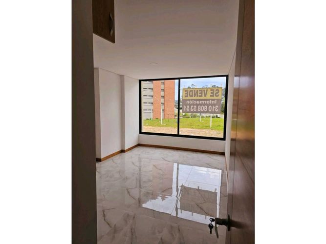 Casa de 4 alcobas en venta en Belchite, Rionegro, 240 m² · foto 15 de 18