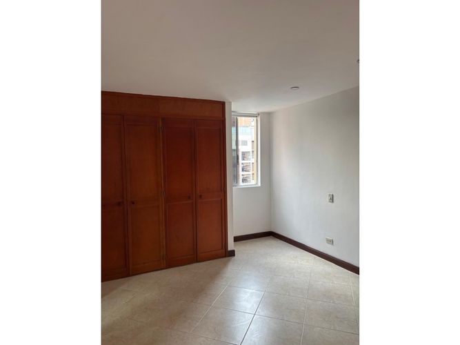 Apartamento de 2 alcobas en venta en Laureles, Medellín, 71 m² · foto 8 de 11