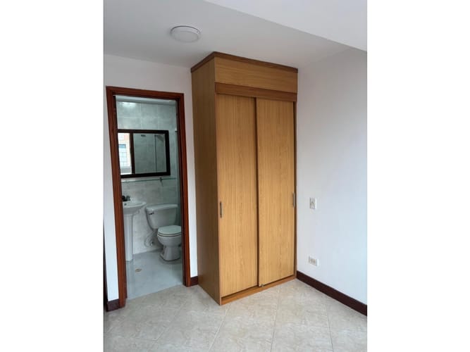 Apartamento de 2 alcobas en venta en Laureles, Medellín, 71 m² · foto 9 de 11