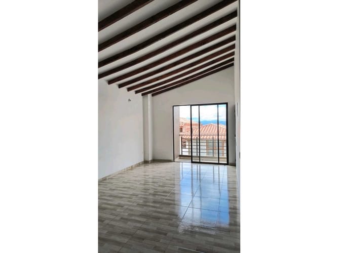 Apartamento de 3 alcobas en venta en Camargo, El Carmen de Viboral, 90 m² · foto 4 de 5