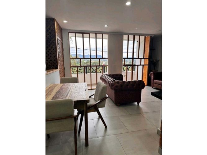 Apartamento de 3 alcobas en venta en El Centro, El Carmen de Viboral, 180 m² · foto 4 de 24