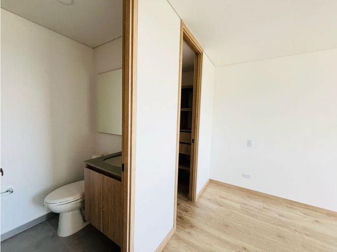 Apartamento de 2 alcobas en venta en Llano Grande, Rionegro, 65 m² · foto 5 de 8