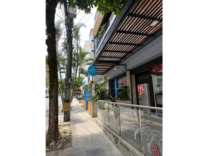 Local en arriendo en Laureles, Medellín, 64 m² · foto 2 de 12
