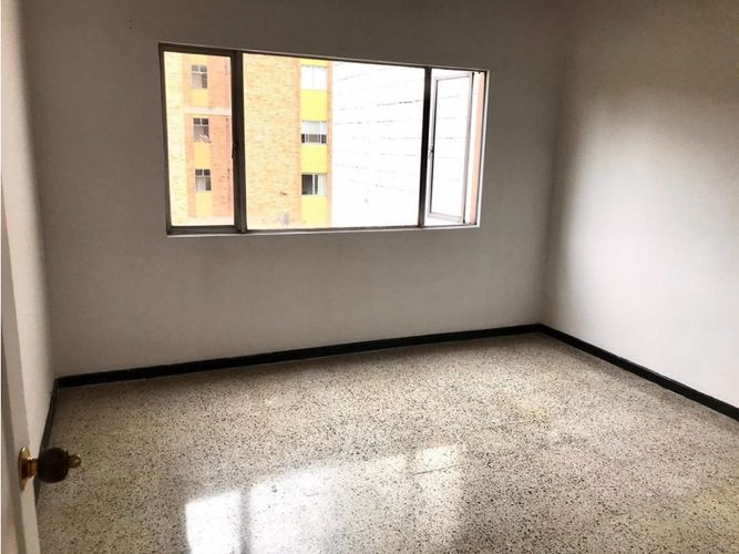 Apartamento de 4 alcobas en venta en Conquistadores, Medellín, 174 m² · foto 6 de 12