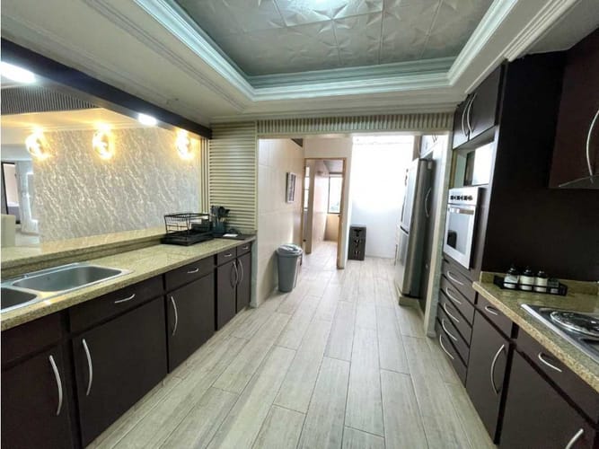 Apartamento de 5 alcobas en venta en Estadio, Medellín, 440 m² · foto 11 de 24