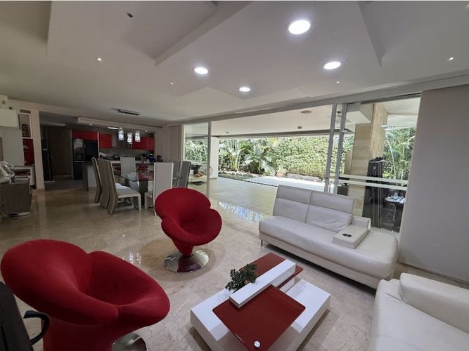 Casa de 5 alcobas en venta en Pance, Cali, 320 m² · foto 11 de 24