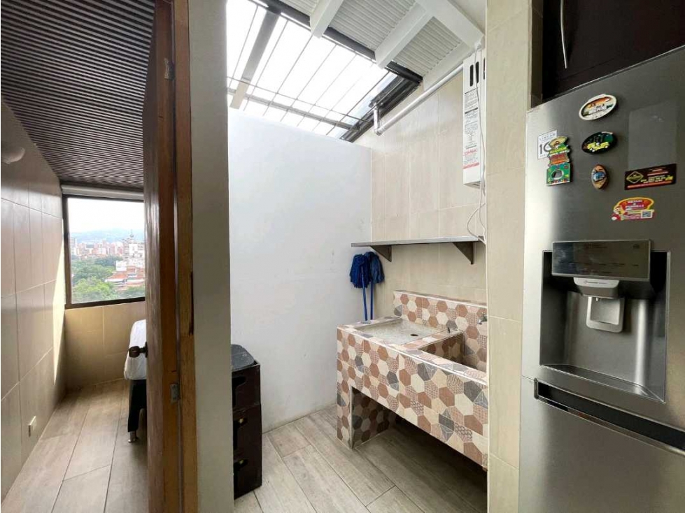 Apartamento en arriendo en Laureles, Medellín · foto 9 de 24
