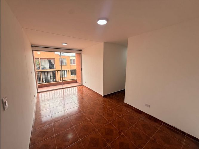 Apartamento de 3 alcobas en venta en Primero De Mayo, Cali, 55 m² · foto 4 de 19
