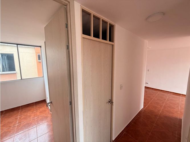 Apartamento de 3 alcobas en venta en Primero De Mayo, Cali, 55 m² · foto 8 de 19
