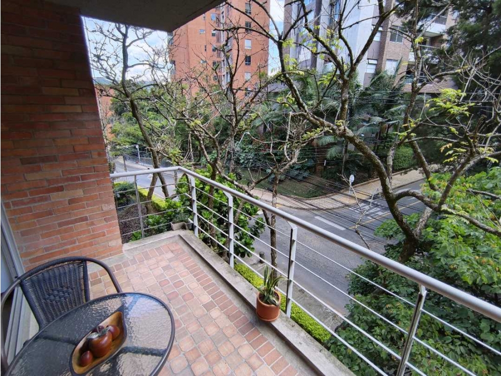 Apartamento en arriendo en Lalinde, Medellín · foto 2 de 22