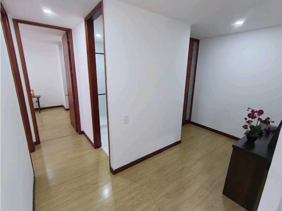 Apartamento en arriendo en Lalinde, Medellín · foto 9 de 22