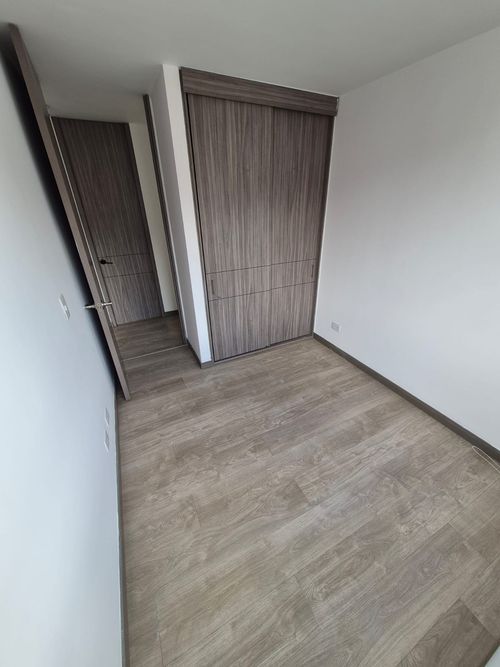 Apartamento de 3 alcobas en venta en Américas Central, Bogotá, 67 m² · foto 8 de 14
