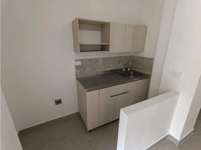Local en arriendo en Laureles, Medellín, 65 m² · foto 3 de 5