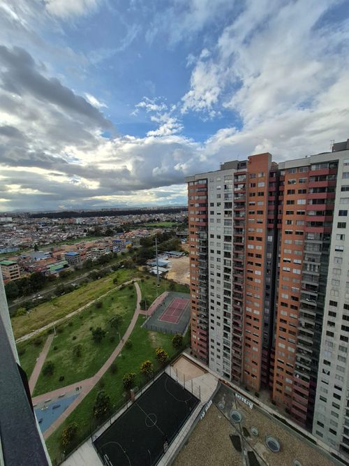 Apartamento de 3 alcobas en venta en Américas Central, Bogotá, 67 m² · foto 13 de 14
