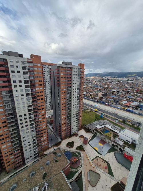 Apartamento de 3 alcobas en venta en Américas Central, Bogotá, 67 m² · foto 14 de 14