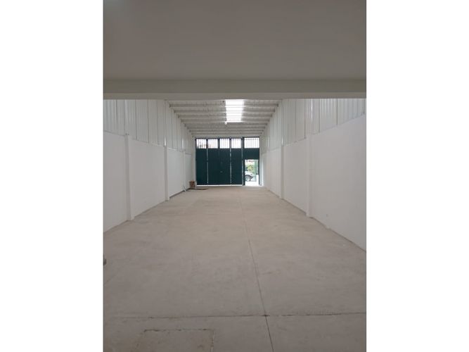 Bodega en venta en La Floresta, Cali, 180 m² · foto 3 de 4