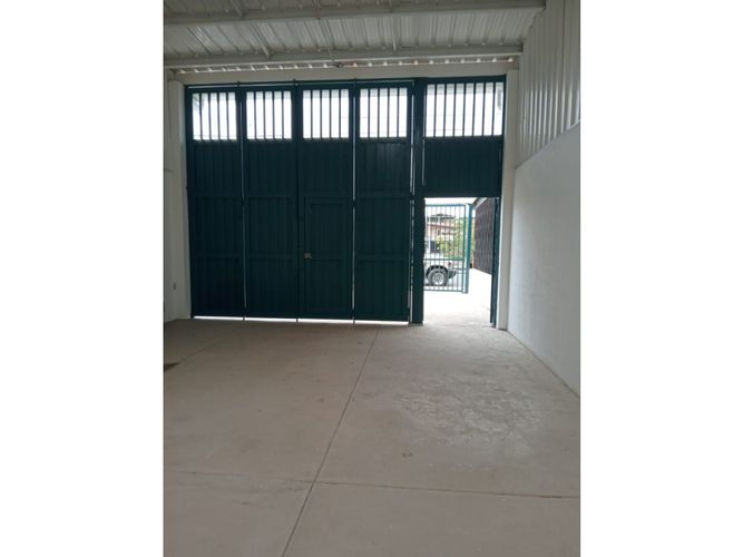 Bodega en venta en La Floresta, Cali, 180 m² · foto 4 de 4