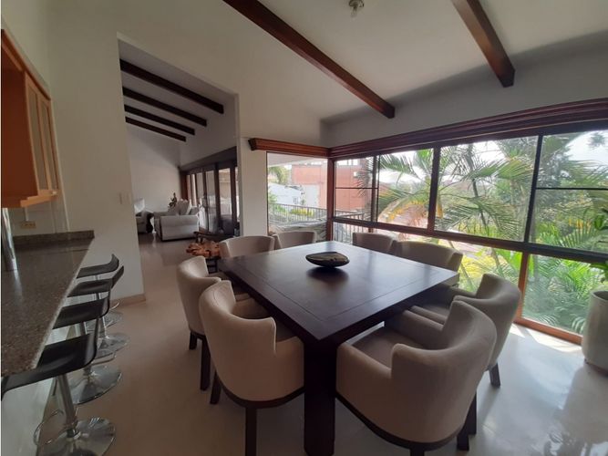 Casa de 5 alcobas en venta en Santa Monica, Cali, 382 m² · foto 2 de 19