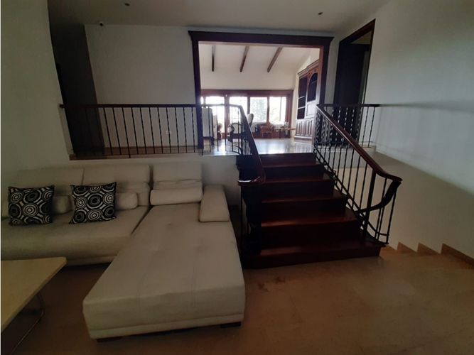 Casa de 5 alcobas en venta en Santa Monica, Cali, 382 m² · foto 9 de 19