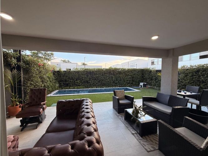 Casa de 4 alcobas en venta en Alfaguara, Jamundí, 205 m² · foto 7 de 17