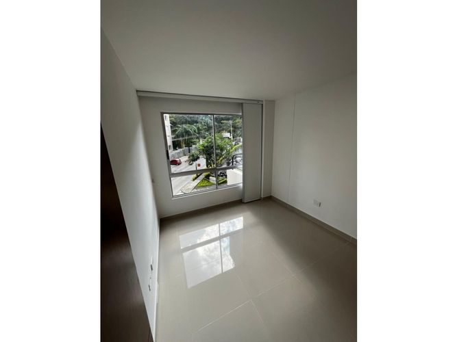 Apartamento de 4 alcobas en venta en Cristales, Cali, 125 m² · foto 9 de 12