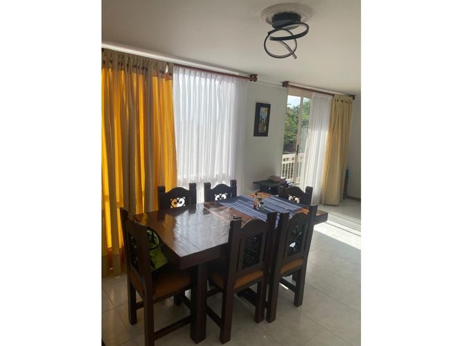 Apartamento de 4 alcobas en venta en Loma De Los Bernal, Medellín, 100 m² · foto 5 de 12